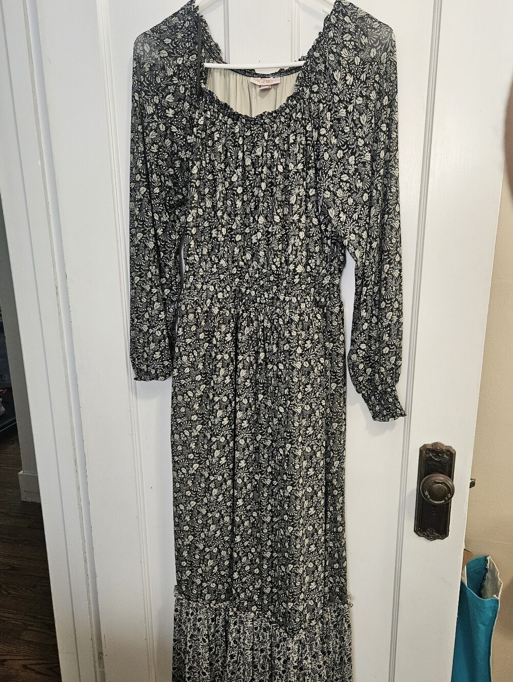 Knox Rose Green and Black Maxi Dress with Floral Print